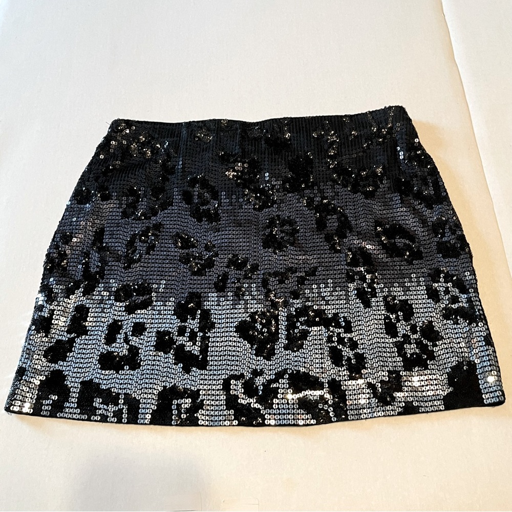 Express Women Size XS Black Grey Gray Sequin Leopard Cheetah Skirt Party Holiday